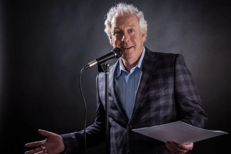 Presentator Raymond Lorié