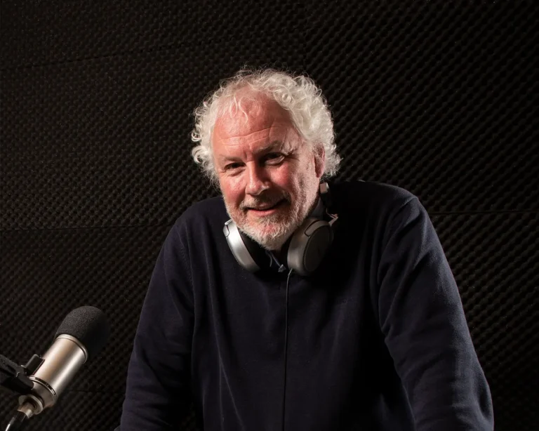 Raymond Lorié in een opnamestudio